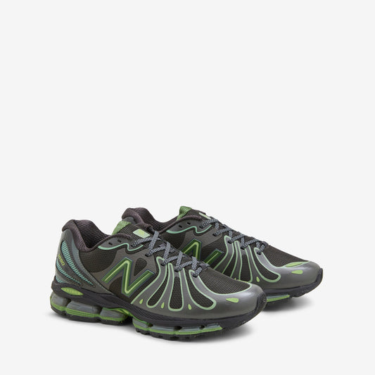 U189071H Faded Black | Utility Green