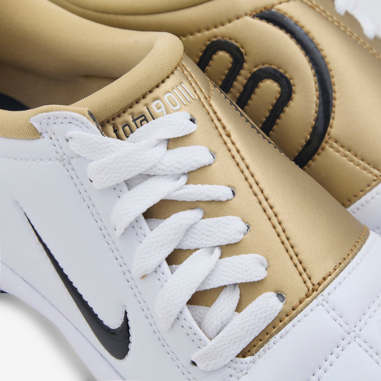 Total 90 White | Black | Metallic Gold