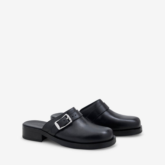 Camion Mule Black Leather
