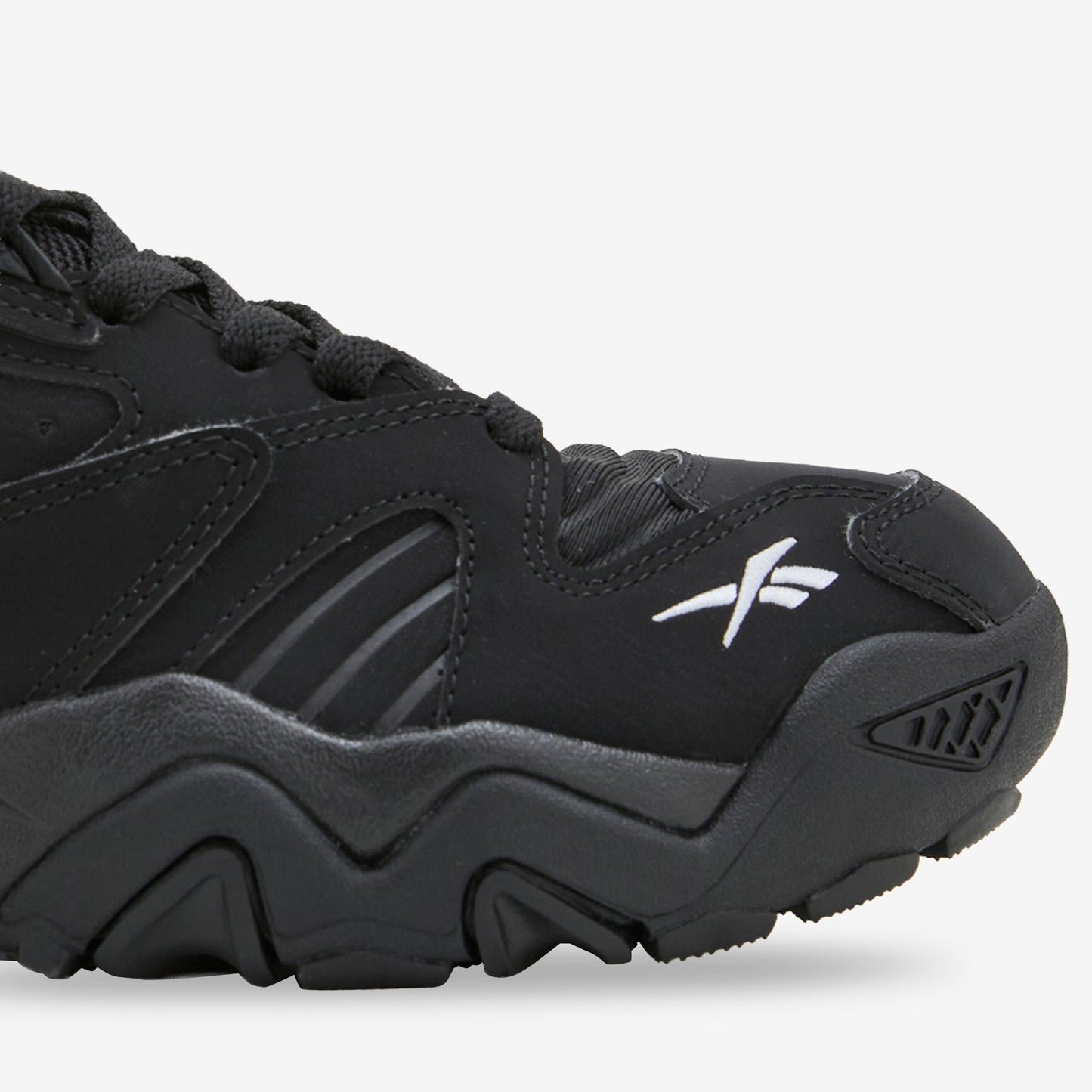 Brutus Low Black | Black | White
