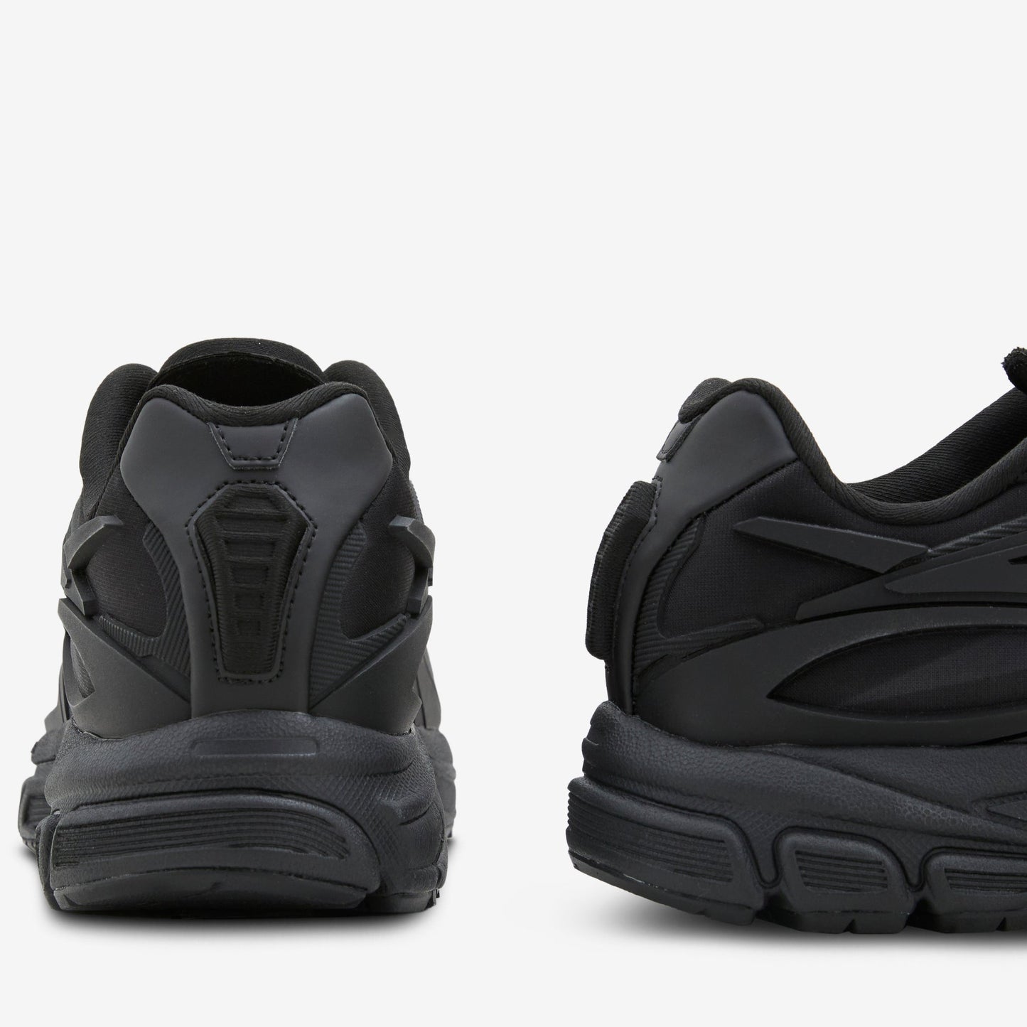 Premier Road Modern Black | Black | Black