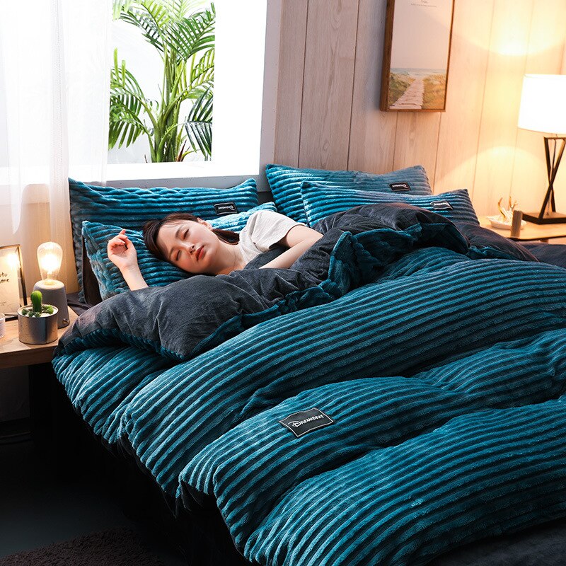 4pcs Winter Warm Flannel Thickening Plus Velvet Bedroom Bedding Set Sheet Quilt Cover Pillowcase Anti-static Home Textile