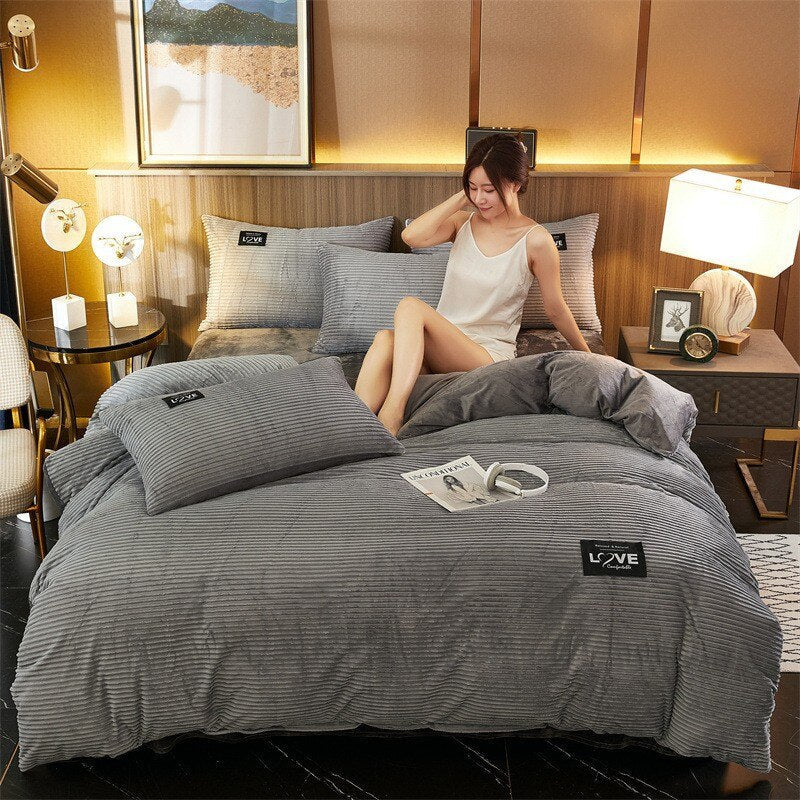 4pcs Winter Warm Flannel Thickening Plus Velvet Bedroom Bedding Set Sheet Quilt Cover Pillowcase Anti-static Home Textile