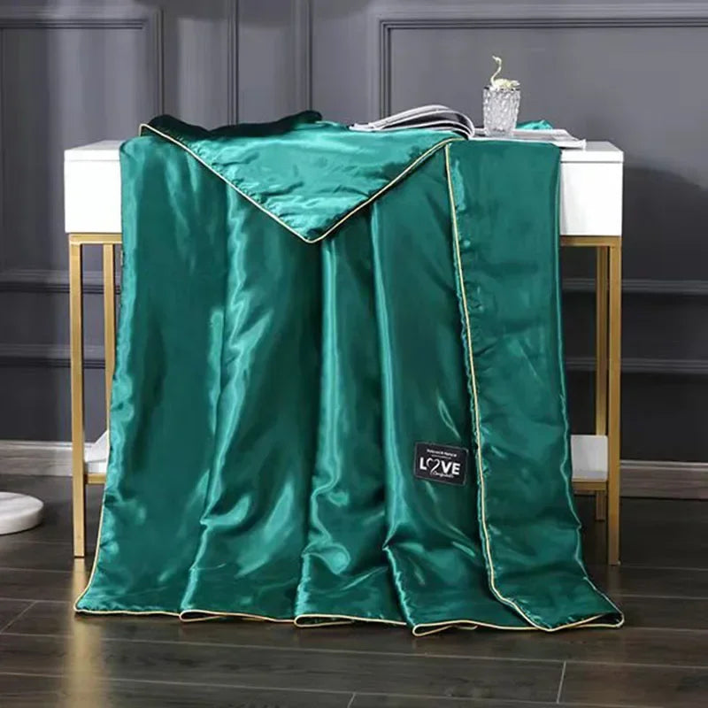 Luxury Emulation Silk Quilted Quilt Queen High End Spring Summer Satin Quilts Mechanical Wash Soft Comfortable Thin Comforter