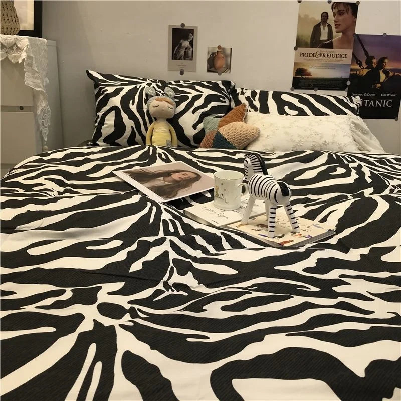 Fashion Style Pink Bedding Set Soft Flower Duvet Cover Pillowcase Bed Flat Sheet Set For Girl Women Twin Full Queen Bedclothes