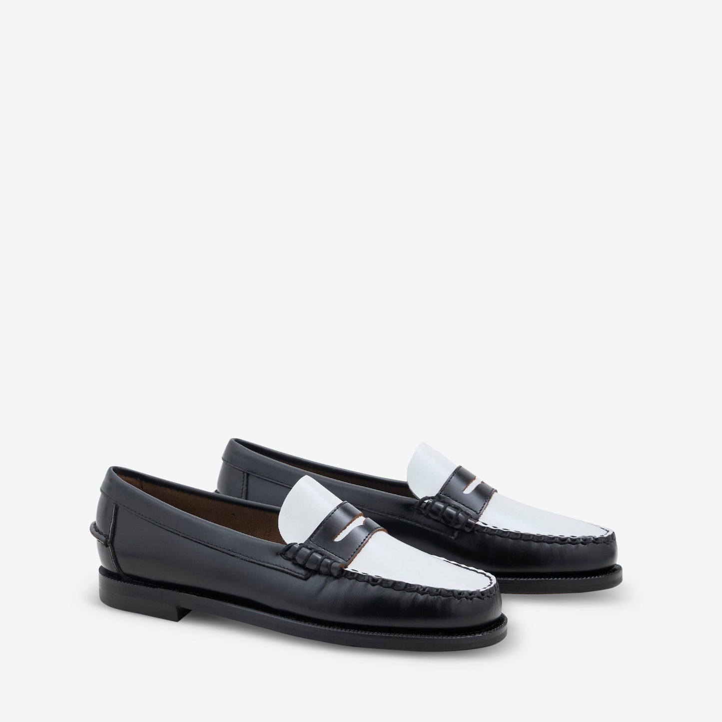 Women's Classic Dan Loafer Black | White
