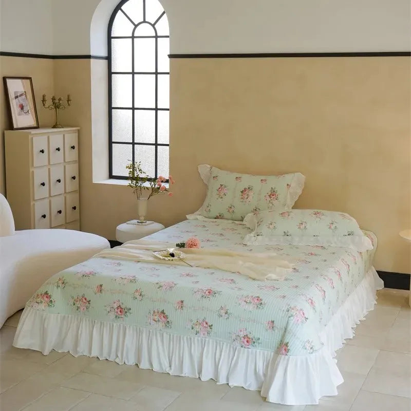 Elegant Vintage Floral Lovely White Lace and Ruffle Chic 100%Cotton Girls Duvet cover set Soft Quilted Bedspread 2Pillowcases