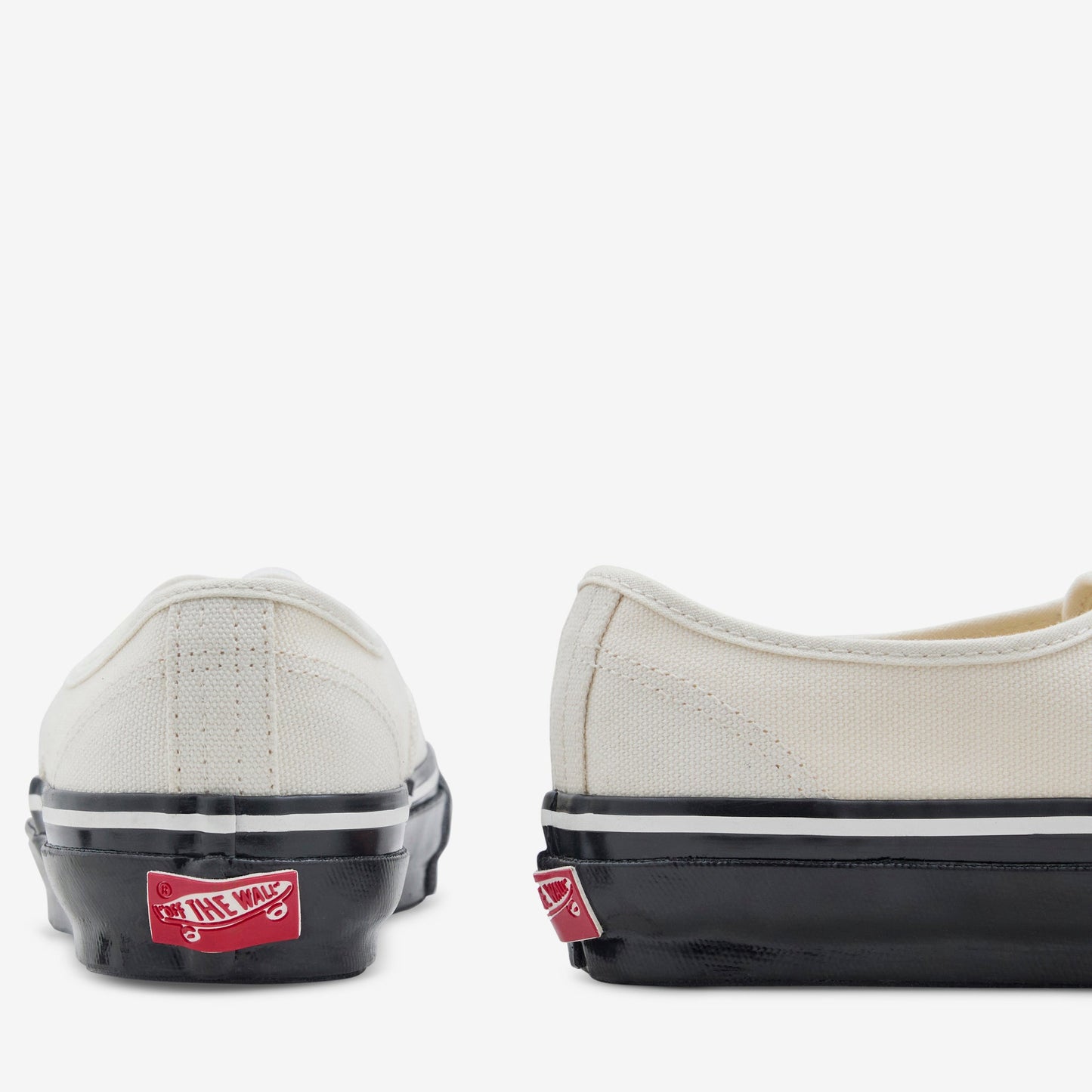 Authentic 44 Duck Canvas White | Black