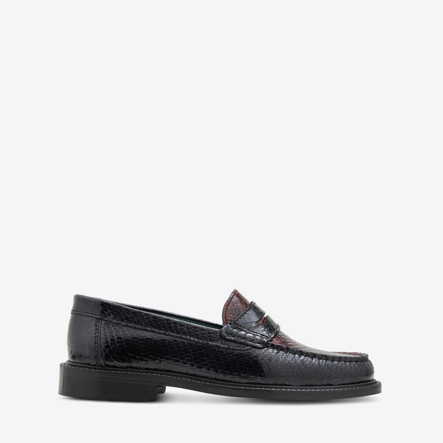 Yardee Two-Tone Moccasin Loafer Navy | Brown